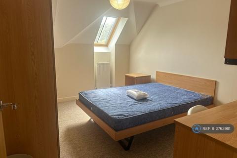 2 bedroom flat to rent, Conel Court, Bournemouth, BH9