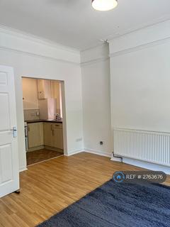 1 bedroom flat to rent, Abergele Road, Colwyn Bay, LL29