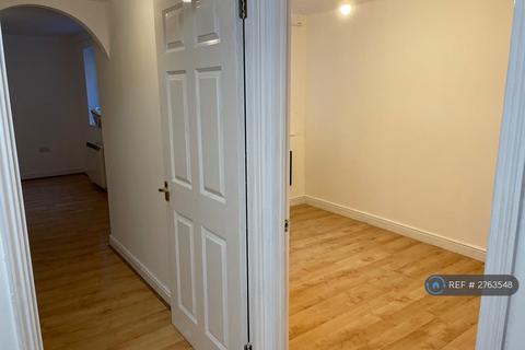 undefined, Coltswood Court, London, N14