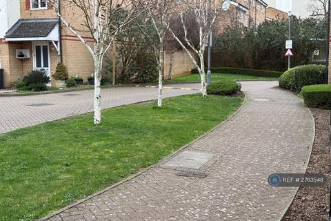 2 bedroom flat to rent, Coltswood Court, London, N14