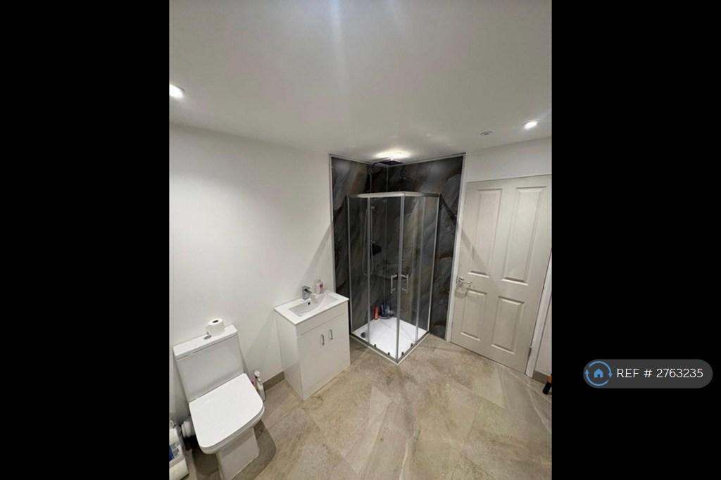 Bathroom 3&amp;4