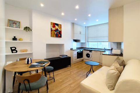 1 bedroom flat to rent, London W1H