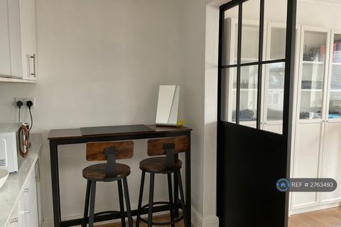 1 bedroom flat to rent, Evelyn Road, Wimbledon, SW19