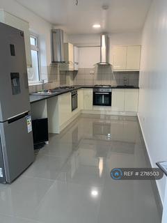 1 bedroom in a house share to rent, Tamworthlane, Merton, CR4