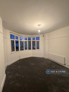2 bedroom flat to rent, Truro Road, London, N22