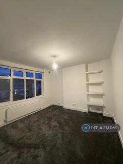2 bedroom flat to rent, Truro Road, London, N22