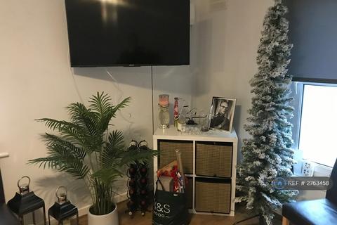 undefined, Albert Road, Old Windsor, SL4