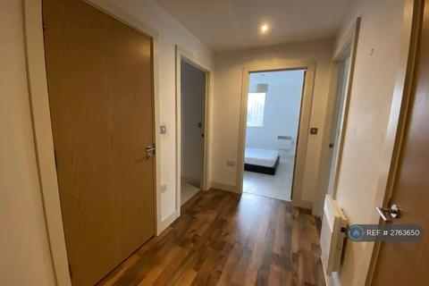 2 bedroom flat to rent, Cypress Place, Manchester, M4