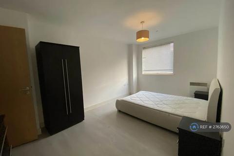 2 bedroom flat to rent, Cypress Place, Manchester, M4