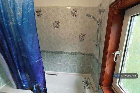 2 bedroom semi-detached house to rent, Richmond Street, Stoke-On-Trent, ST4