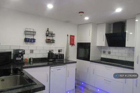 3 bedroom flat to rent, Richmond House, Herne Bay, CT6
