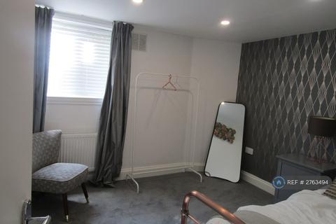 3 bedroom flat to rent, Richmond House, Herne Bay, CT6