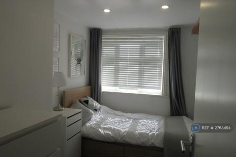 3 bedroom flat to rent, Richmond House, Herne Bay, CT6