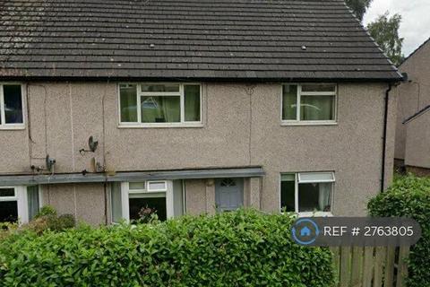 2 bedroom flat to rent, Carmel Road, Halifax, HX3