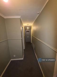 2 bedroom flat to rent, Carmel Road, Halifax, HX3