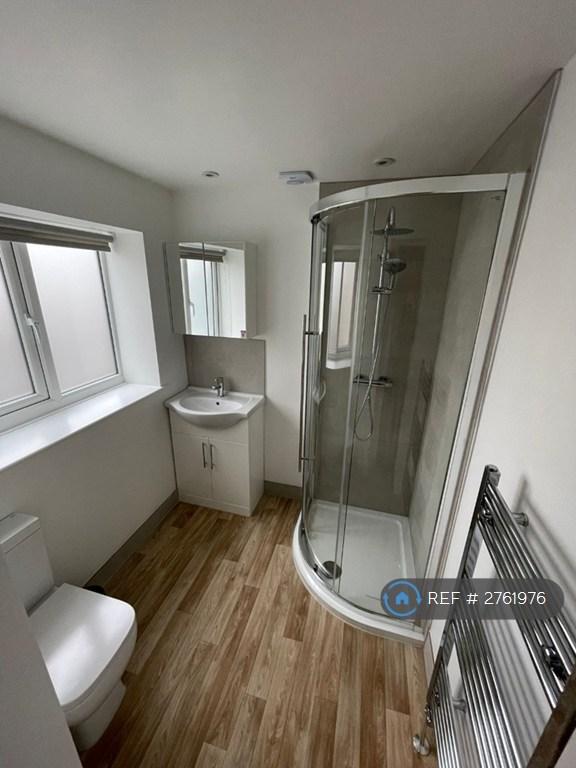 Room 1 - Ensuite