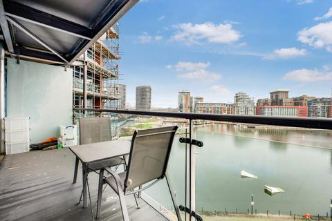 2 bedroom flat to rent, Hanover Avenue, London E16