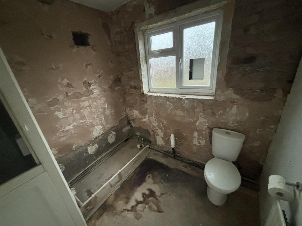 Bathroom.JPEG