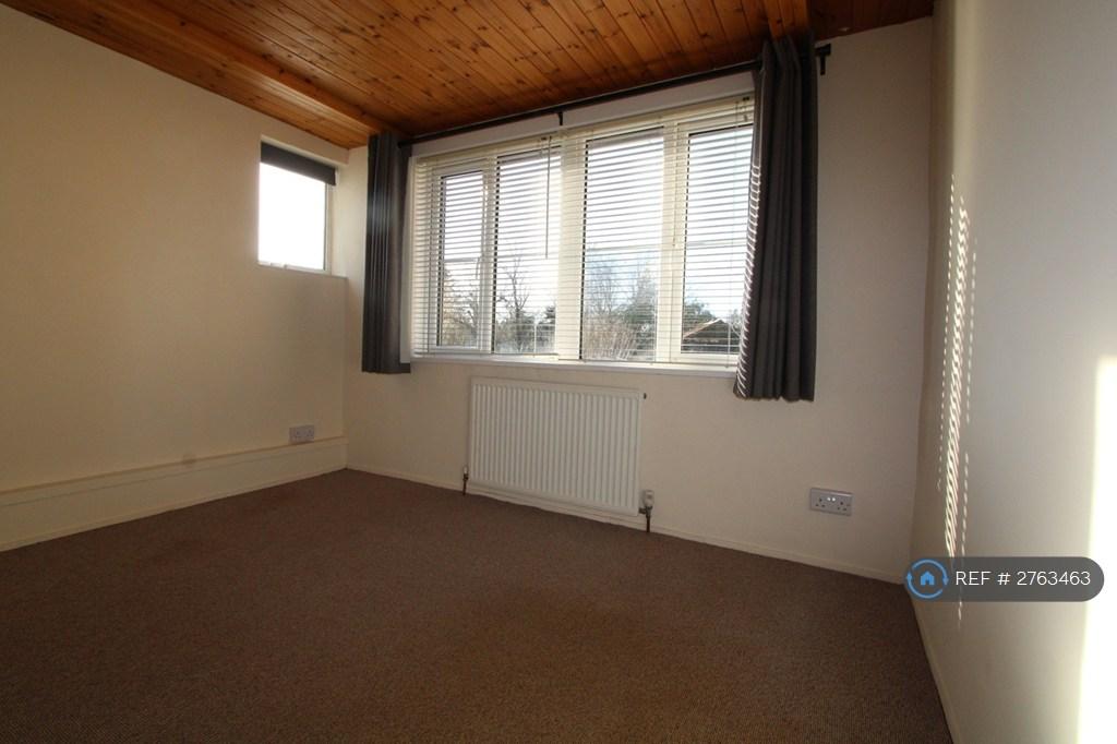 Bedroom 2 - View 1