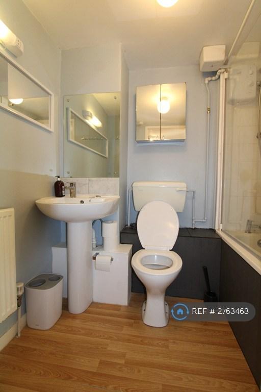 Bathroom - View 2