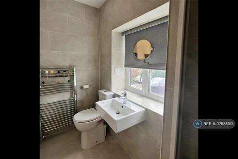 1 bedroom in a house share to rent, Baring Road, London, SE12