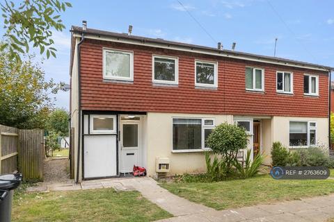 Studio to rent, Falconer Road, Bushey, WD23