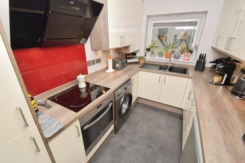 2 bedroom semi-detached bungalow for sale, Lodge Gate Close, Bradford BD13