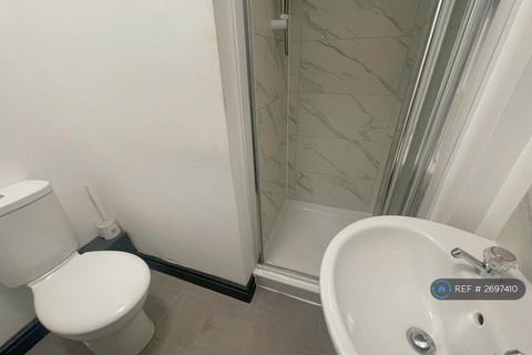 1 bedroom in a house share to rent, Lambert Road, Grimsby, DN32