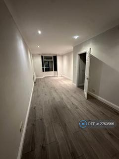 3 bedroom terraced house to rent, Briscoe Road, London, SW19