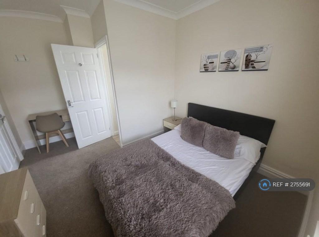 Room 5 Available