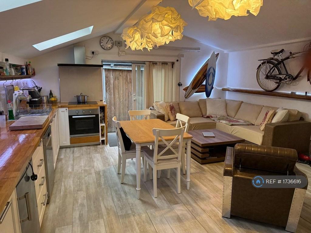 Kitchen Siting Room
