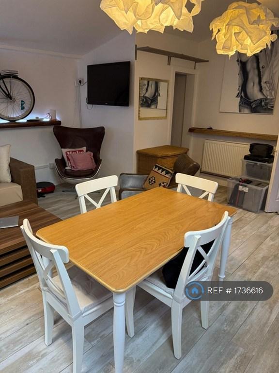 Kitchen Siting Room