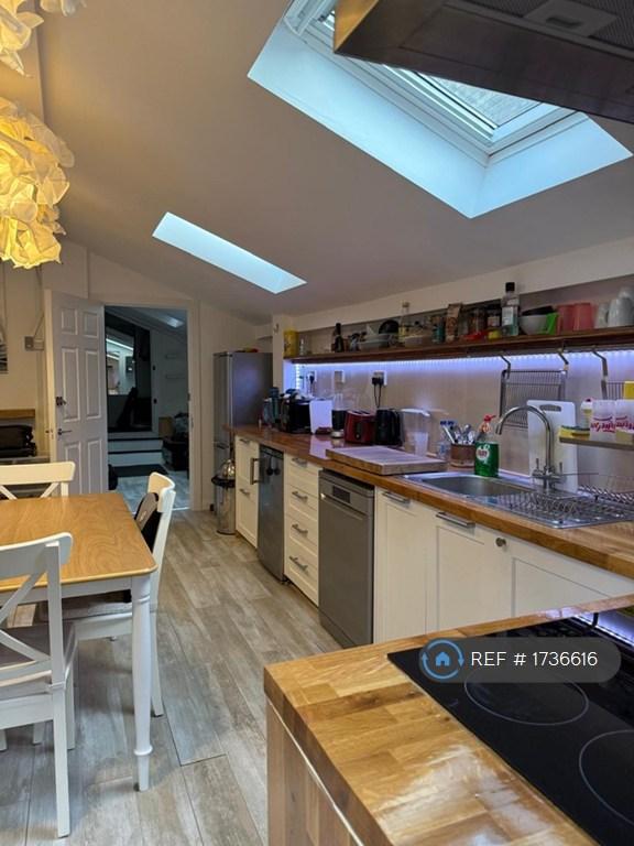Kitchen Siting Room
