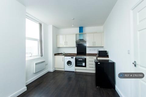 1 bedroom flat to rent, Dovercastle, Nottingham, NG7