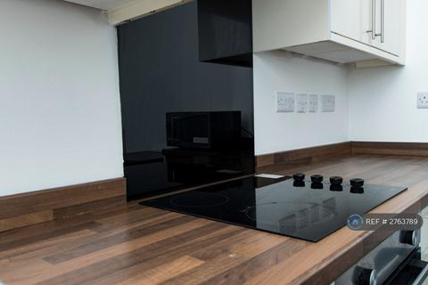 1 bedroom flat to rent, Dovercastle, Nottingham, NG7