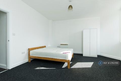 1 bedroom flat to rent, Dovercastle, Nottingham, NG7