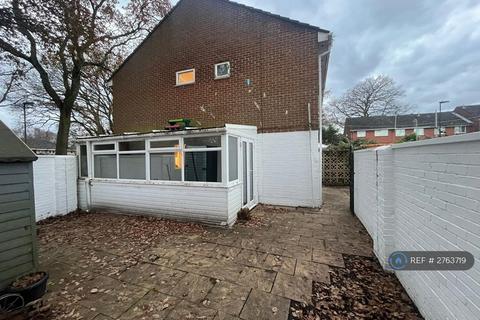 3 bedroom semi-detached house to rent, Tickleford Drive, Southampton, SO19