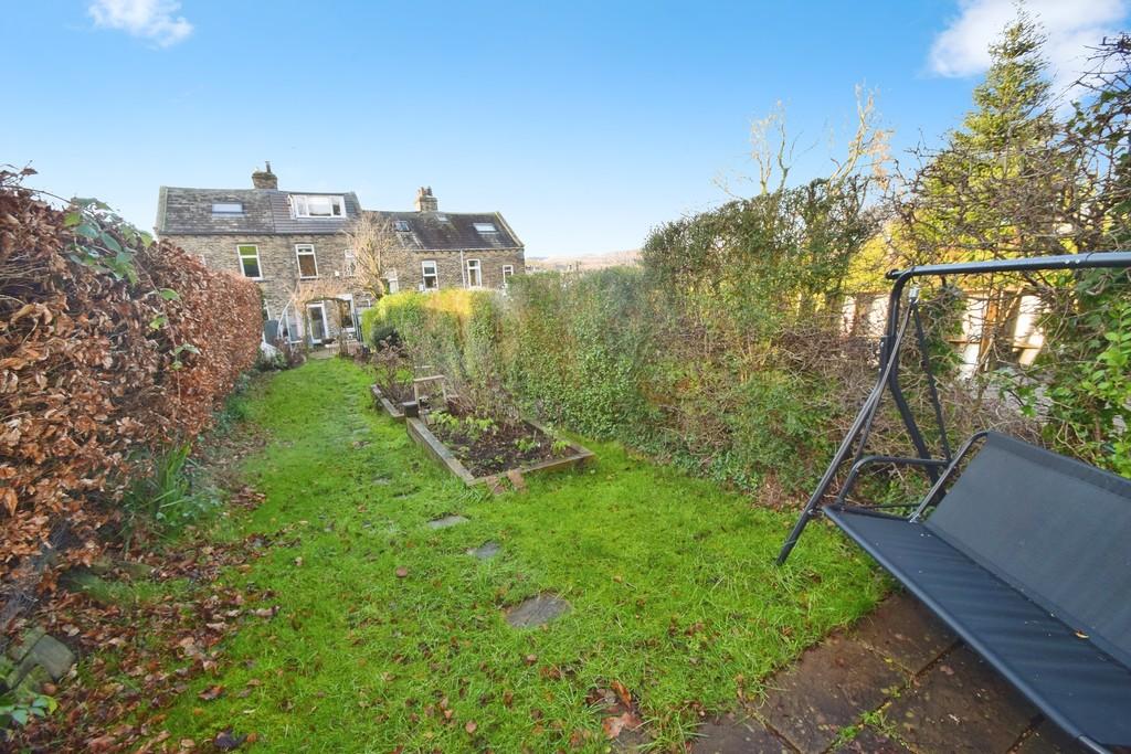 7b42398b-Garden 201