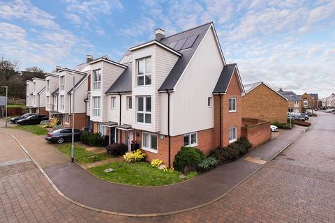 4 bedroom semi-detached house for sale, Castleridge Drive, Greenhithe, DA9