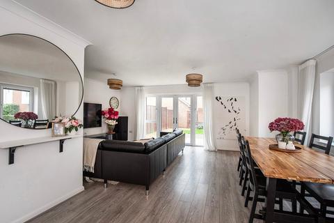 4 bedroom semi-detached house for sale, Castleridge Drive, Greenhithe, DA9