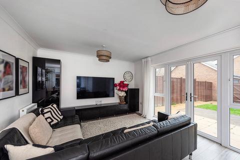 4 bedroom semi-detached house for sale, Castleridge Drive, Greenhithe, DA9