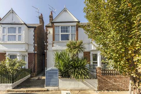 2 bedroom flat to rent, Florence Road, London W4