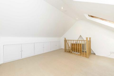 2 bedroom flat to rent, Florence Road, London W4