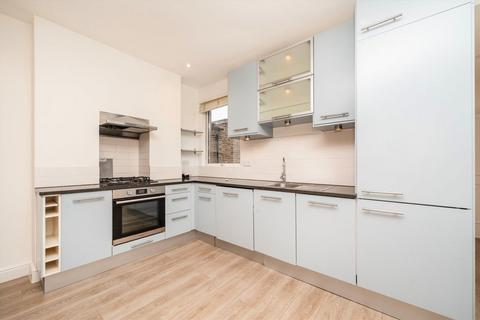 2 bedroom flat to rent, Florence Road, London W4
