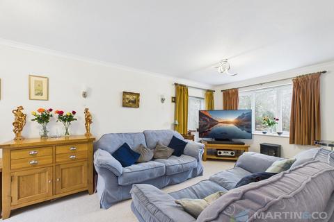 2 bedroom end of terrace house for sale, Penhaligon Court, Truro