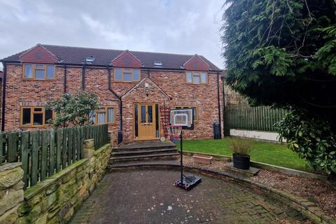 4 bedroom detached house for sale, Lane End Mews, High Street , Thurnscoe
