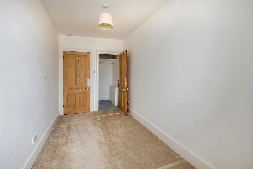 Flat 5, 68 Lansdowne Place -13.jpg