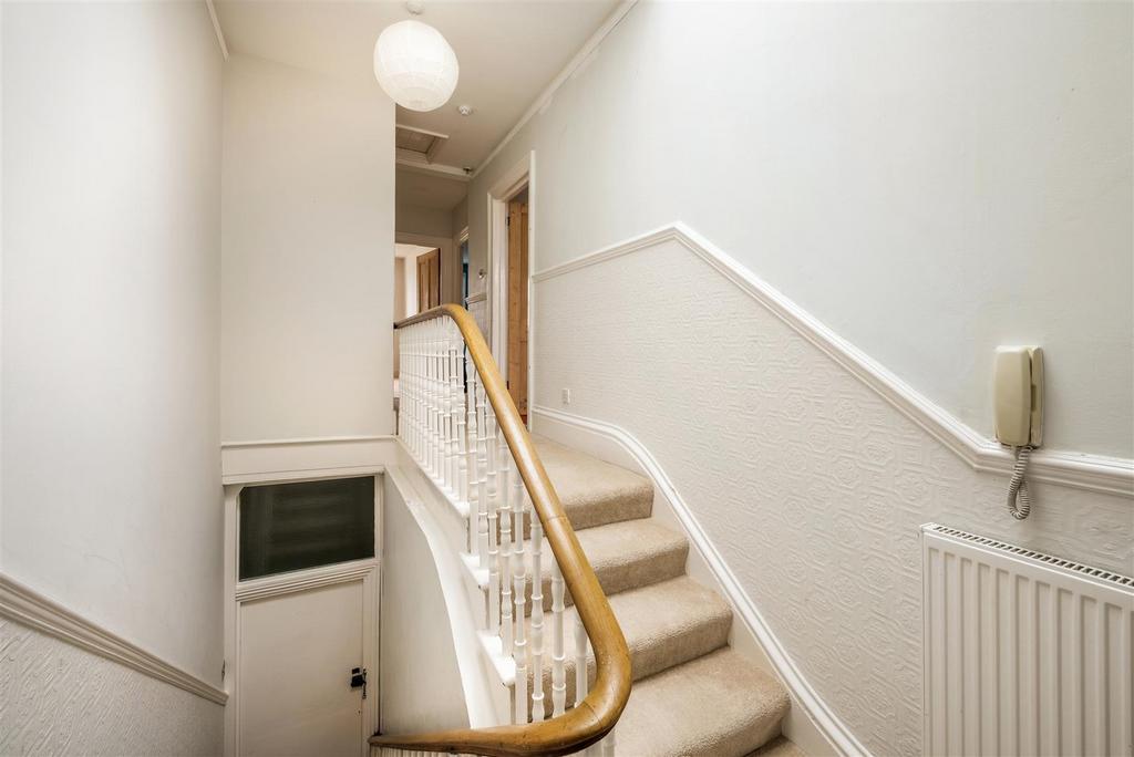 Flat 5, 68 Lansdowne Place -14.jpg