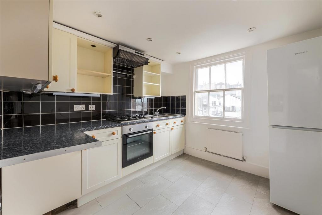 Flat 5, 68 Lansdowne Place -3.jpg