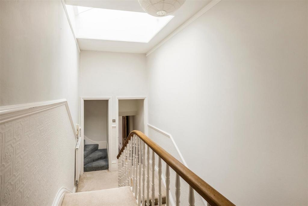 Flat 5, 68 Lansdowne Place -15.jpg